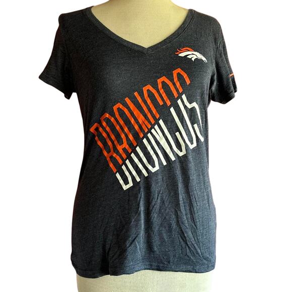Broncos Shirt Womens Size Medium Gray Football Sporty Denver Big Game Weekend - Picture 1 of 6